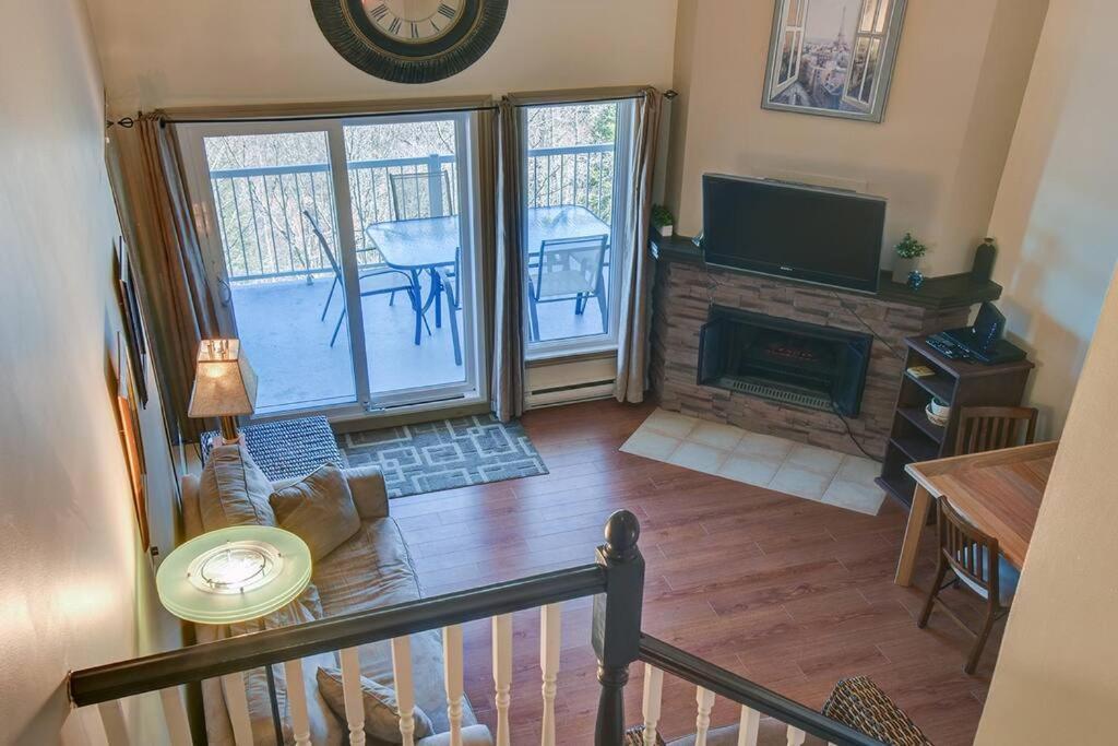 Charming Tremblant 1 Bedroom With Pool And Hot Tub มงต์-ทร็องบล็องต์ ภายนอก รูปภาพ